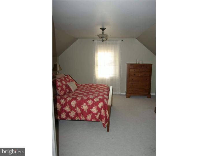 304 Clear Spring Road Lansdale, PA 19446 - Photo 6 of 10 Gallery Image 6