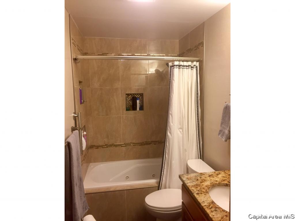 2606 Huntington Road Springfield, IL 62703 - Photo 7 of 26
