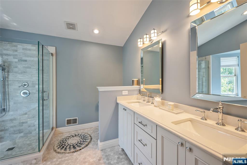 416 Green Mountain Road Mahwah, NJ 07430 - Photo 16 of 30