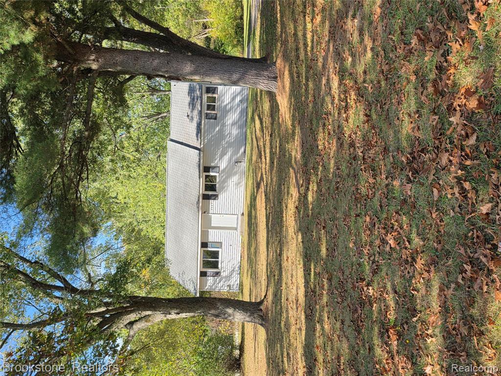 7385 North Lewis Road Mount Morris, MI 48458 - Photo 1 of 8