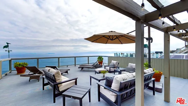 $30,000 | 24108 Malibu Road, Malibu, CA 90265