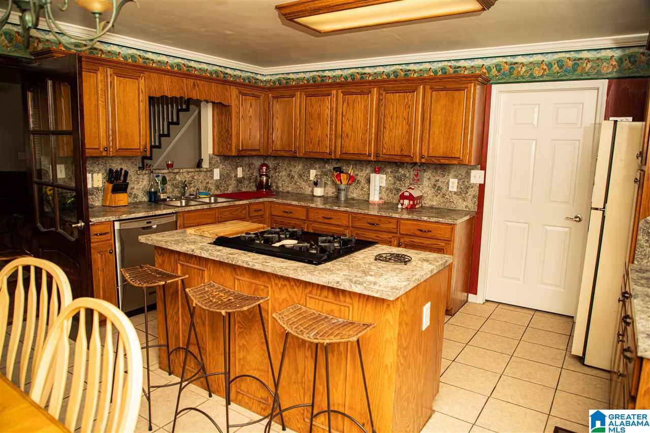 438 Toadvine Road Bessemer, AL 35023 - Photo 6 of 23