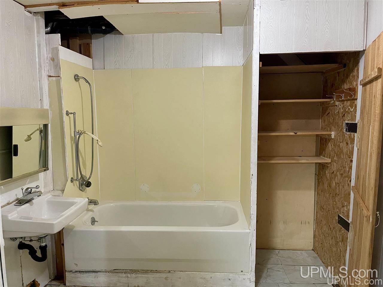 605 West Spring Street Marquette, MI 49855 - Photo 23 of 25