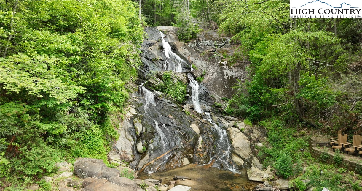 142 Fawn Lane Purlear, NC 28665 - Photo 37 of 49 a aerial view of a yard