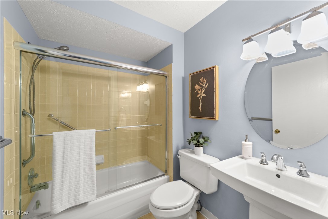 13835 Milo Road Cleveland, OH 44125 - Photo 25 of 33