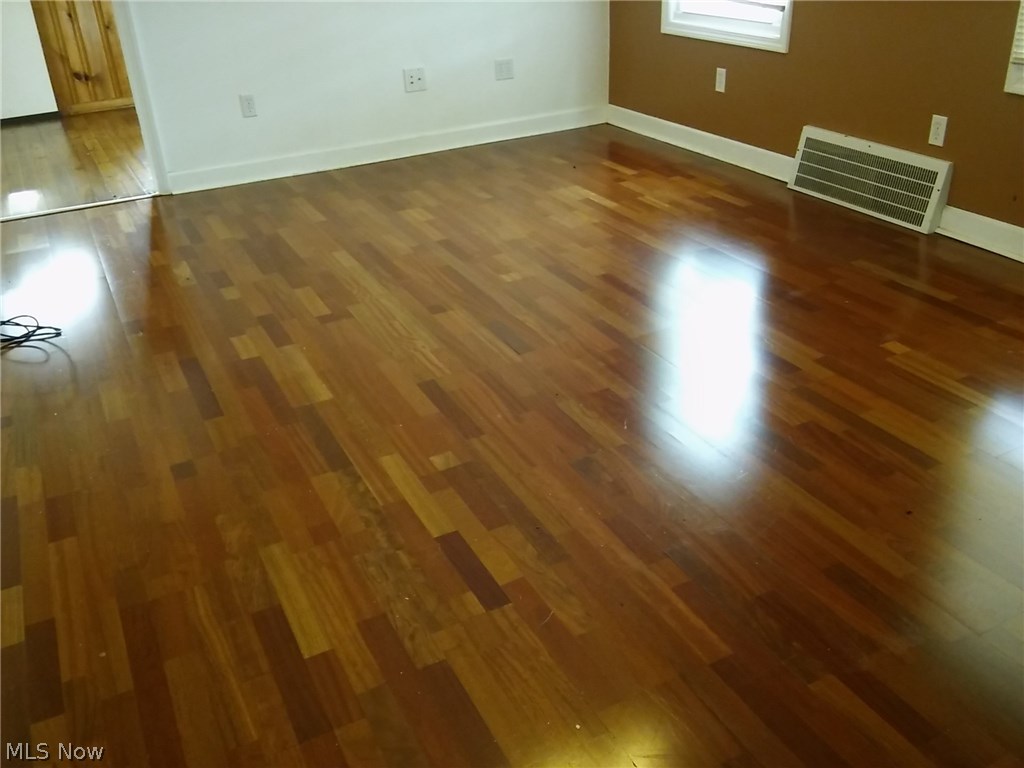 11033 Chillicothe Road Willoughby, OH 44094 - Photo 4 of 10 Gallery Image 4
