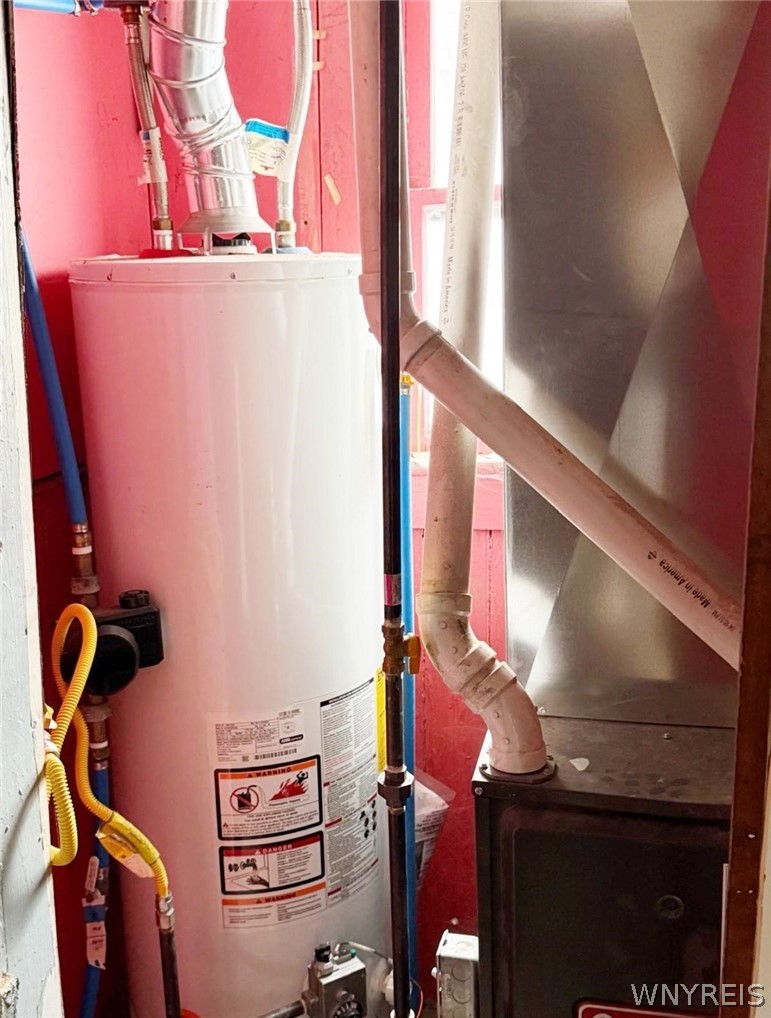 554 Perry Street Buffalo, NY 14210 - Photo 5 of 17