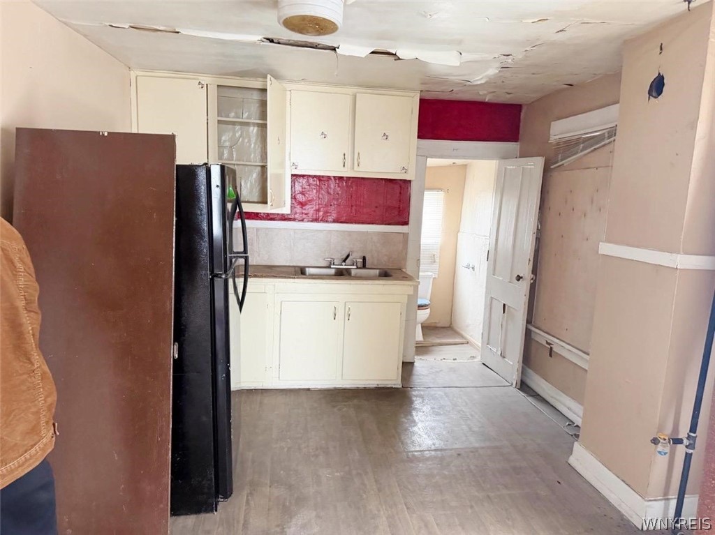 554 Perry Street Buffalo, NY 14210 - Photo 9 of 17