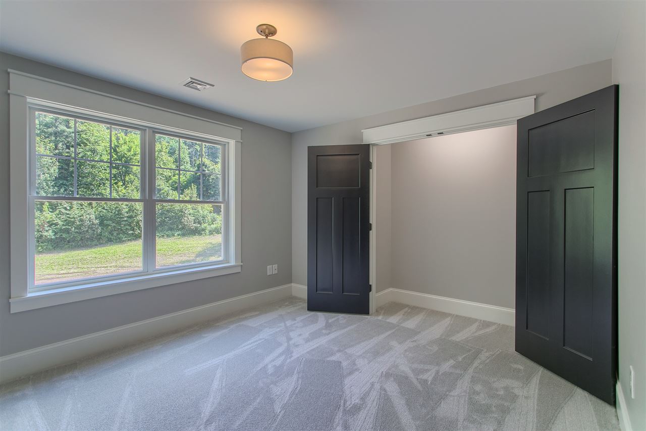 41 Horseshoe Road Windham, NH 03087 - Photo 28 of 38
