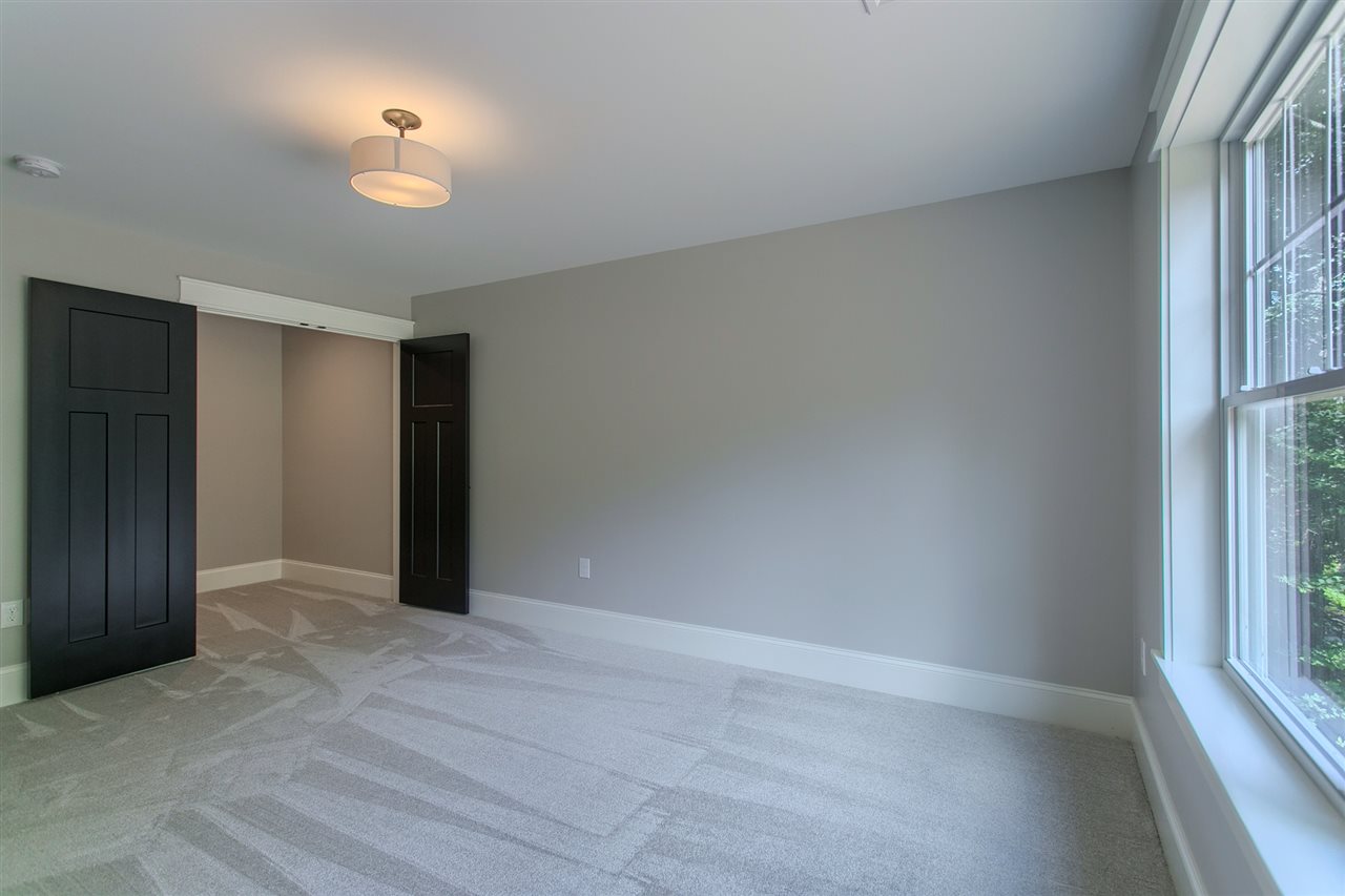 41 Horseshoe Road Windham, NH 03087 - Photo 31 of 38