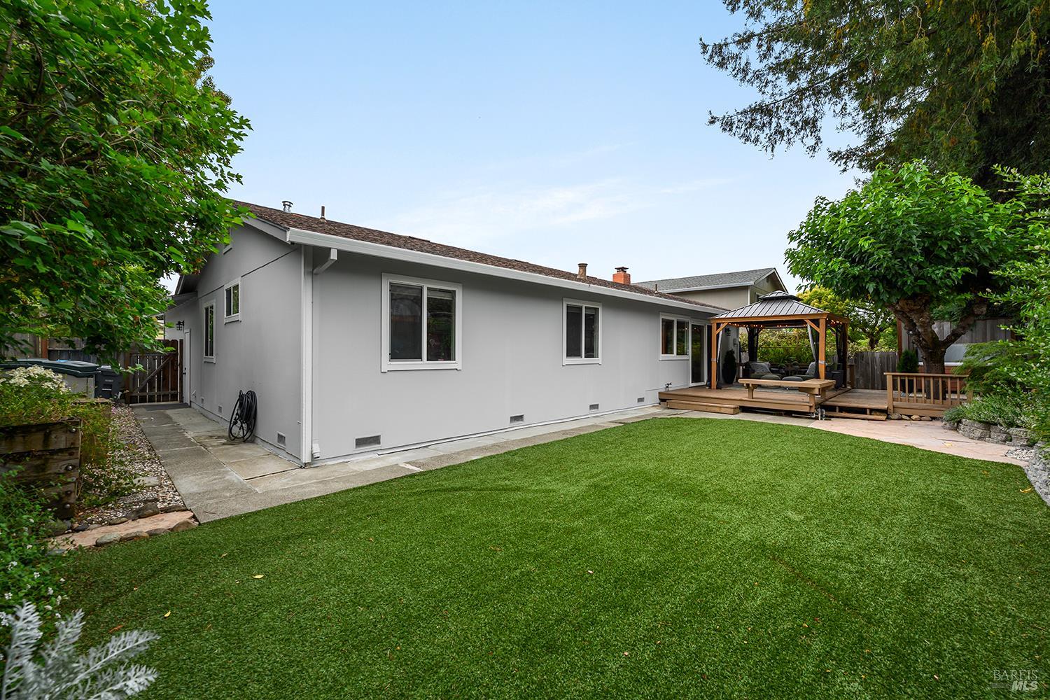 5313 Yerba Buena Road Santa Rosa, CA 95409 - Photo 26 of 34