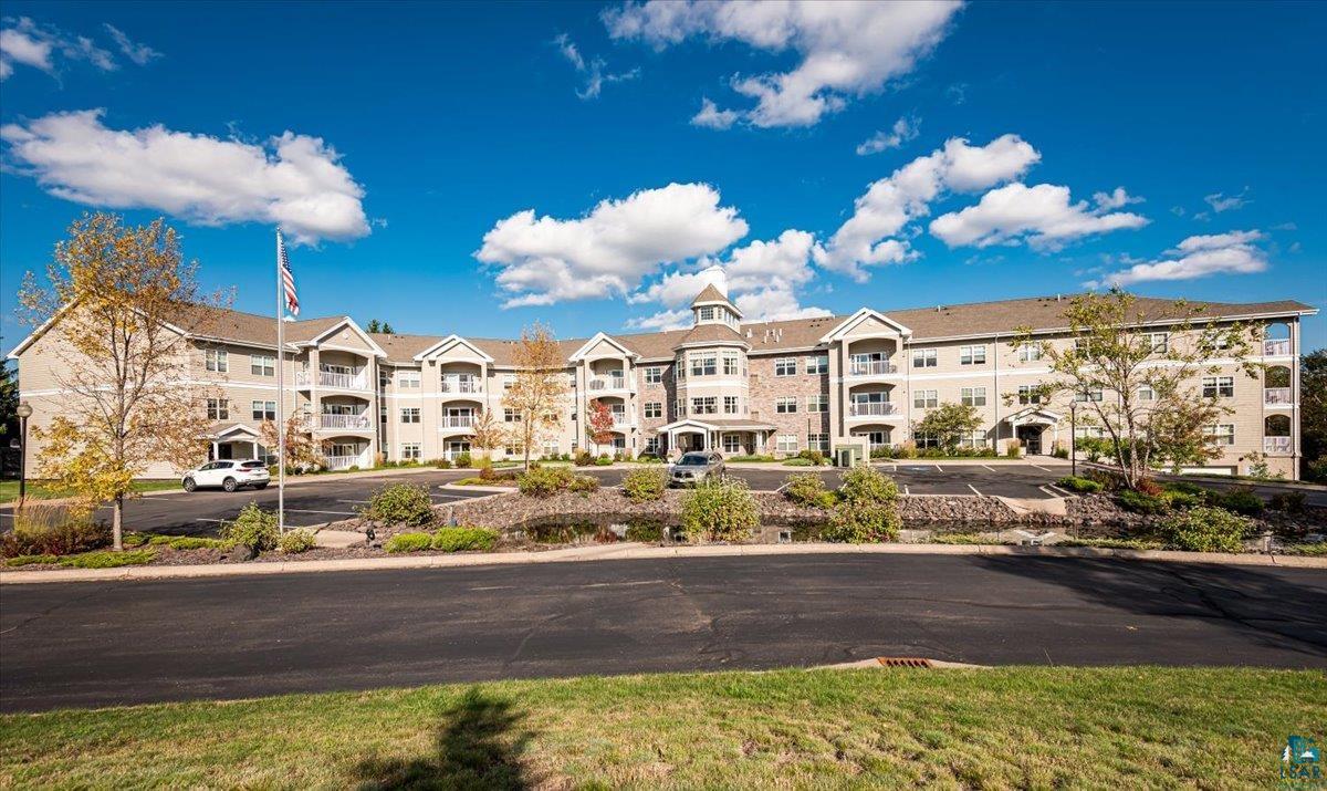 4042 Haines Road, Unit 101 Duluth, MN 55811 - Photo 2 of 30 Gallery Image 2