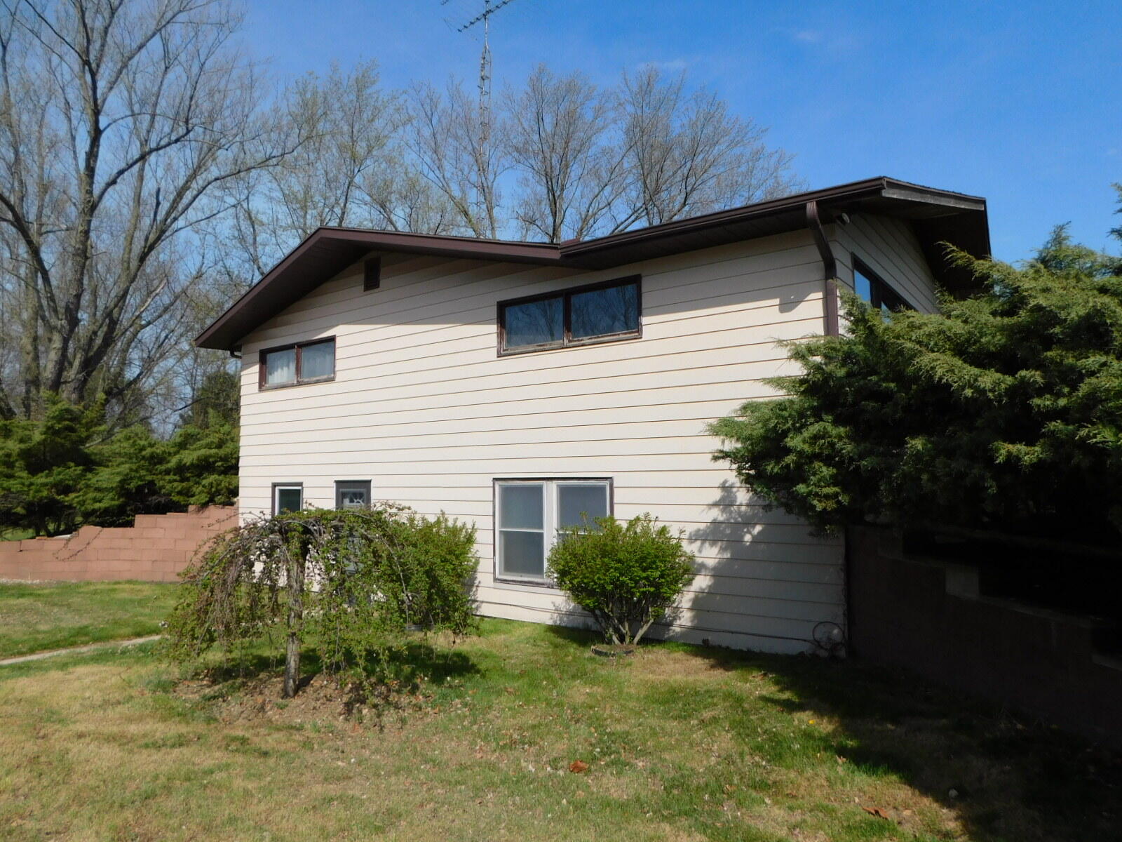 3528 South Pipestone Road Sodus, MI 49126 - Photo 4 of 42 DSCN7355