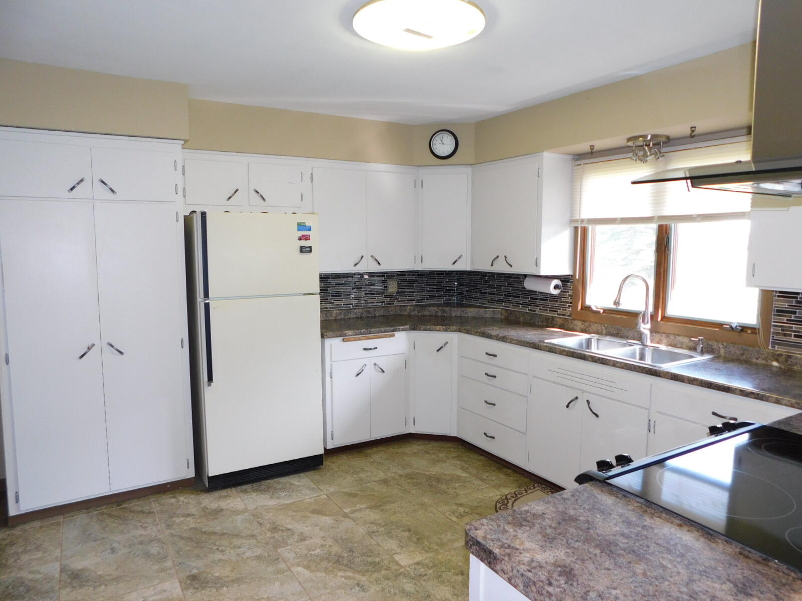 3528 South Pipestone Road Sodus, MI 49126 - Photo 9 of 42 DSCN7370