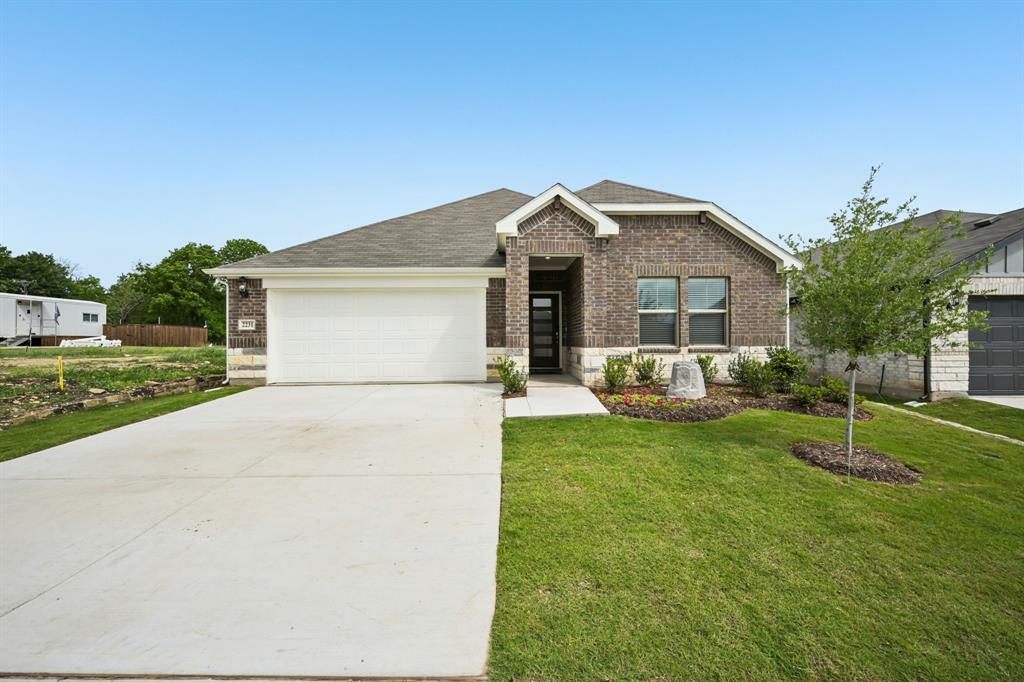 2231 Rannoch Street Sherman, TX 75092 - Photo 2 of 11