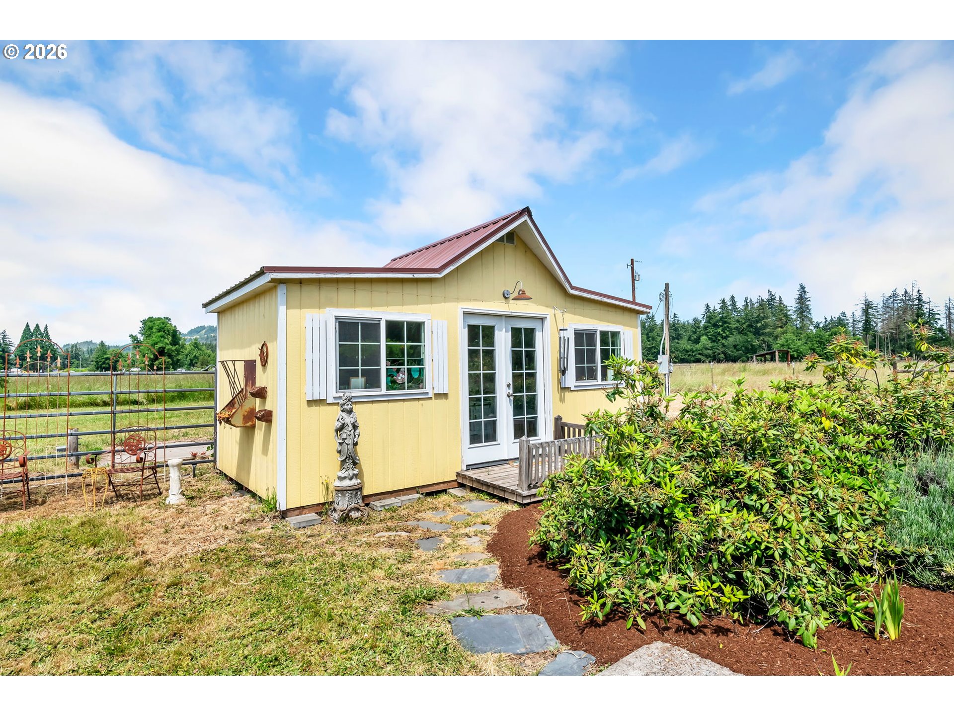 34671 Mathews Road Eugene, OR 97405 - Photo 39 of 47 Studio