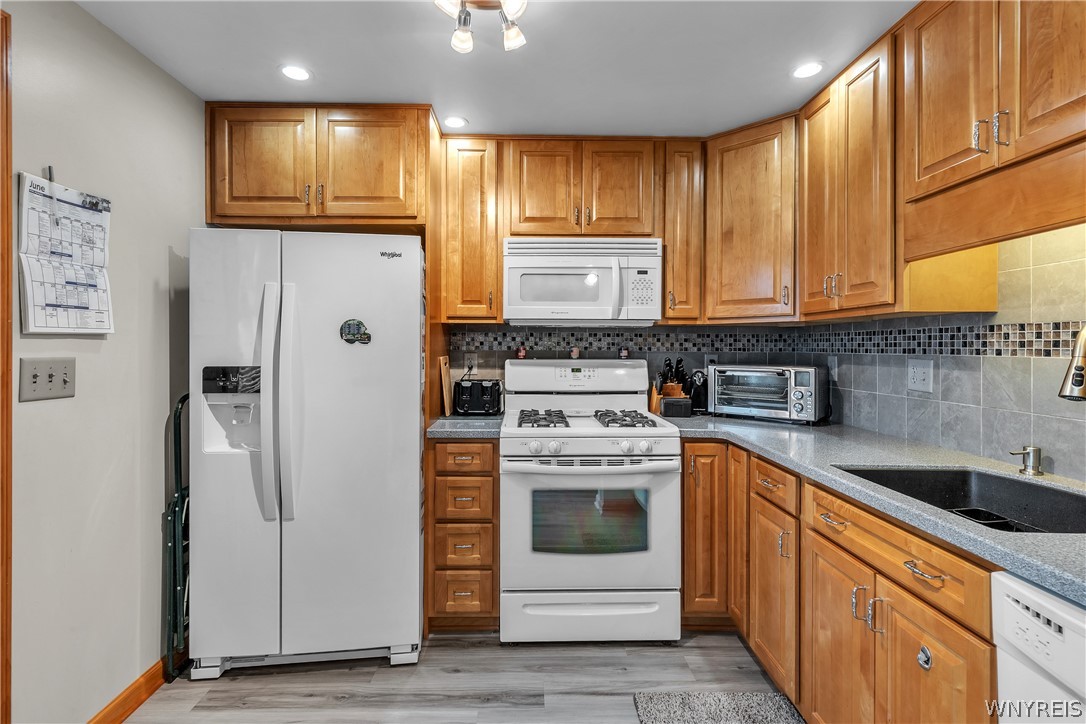631 Skinnersville Road, Unit F Amherst, NY 14228 - Photo 11 of 36