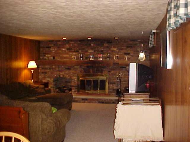 140 Maxwell Road Indianapolis, IN 46217 - Photo 8 of 12 Gallery Image 8