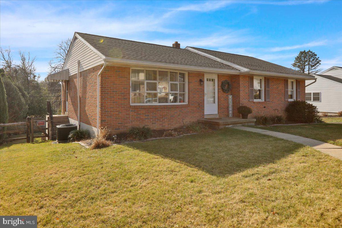 10 Craig Drive Reading, PA 19606 - Photo 3 of 28