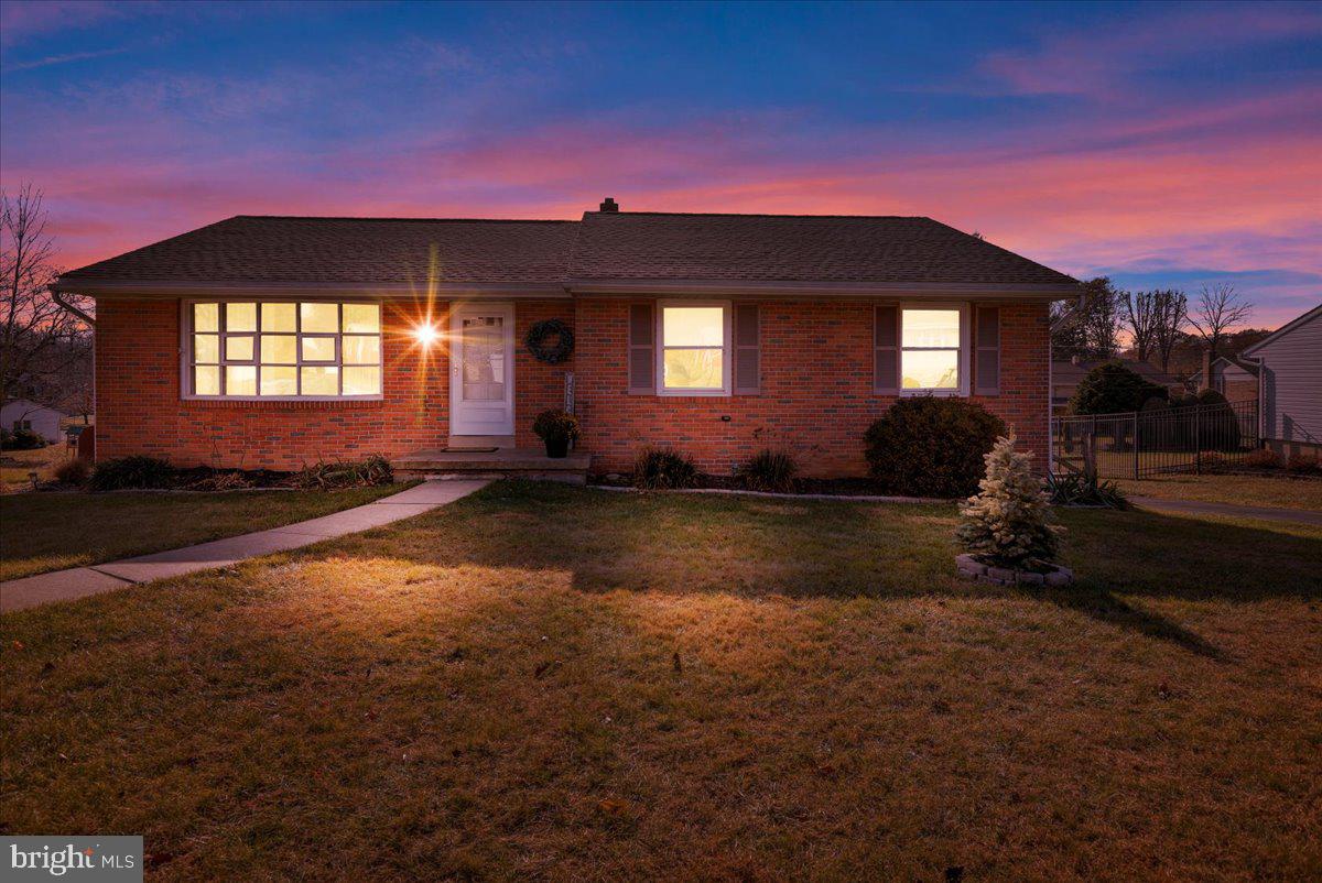 10 Craig Drive Reading, PA 19606 - Photo 4 of 28