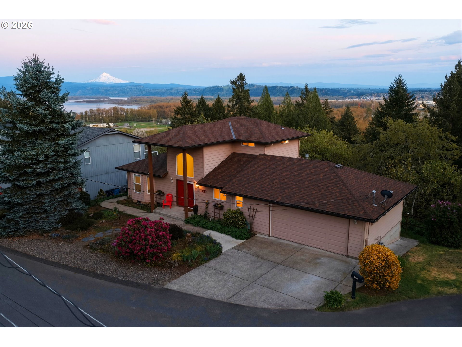 1010 Northwest 4th Avenue Camas, WA 98607 - Photo 2 of 47