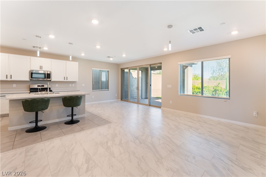 11552 Observation Point Avenue Las Vegas, NV 89138 - Photo 7 of 38