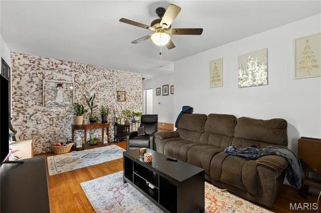 $210,000 | 702 1st Street, Warrenton, MO 63383