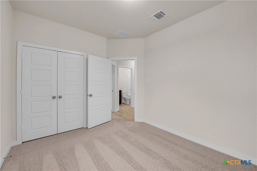 417 University Avenue Troy, TX 76579 - Photo 6 of 30 a view of an empty room