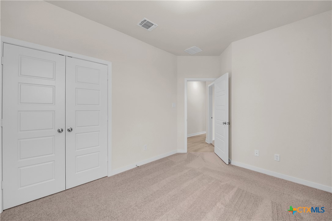 417 University Avenue Troy, TX 76579 - Photo 9 of 30 a view of an empty room