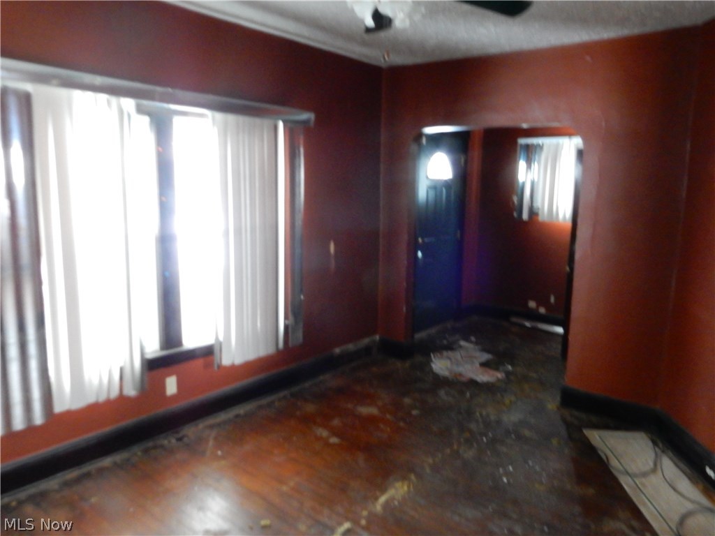 906 Stevenson Road Cleveland, OH 44110 - Photo 7 of 35