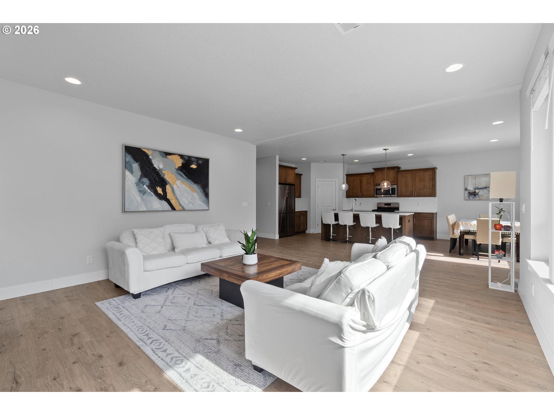 652 Southwest 49th Street Gresham, OR 97080 - Photo 11 of 46 Living Room