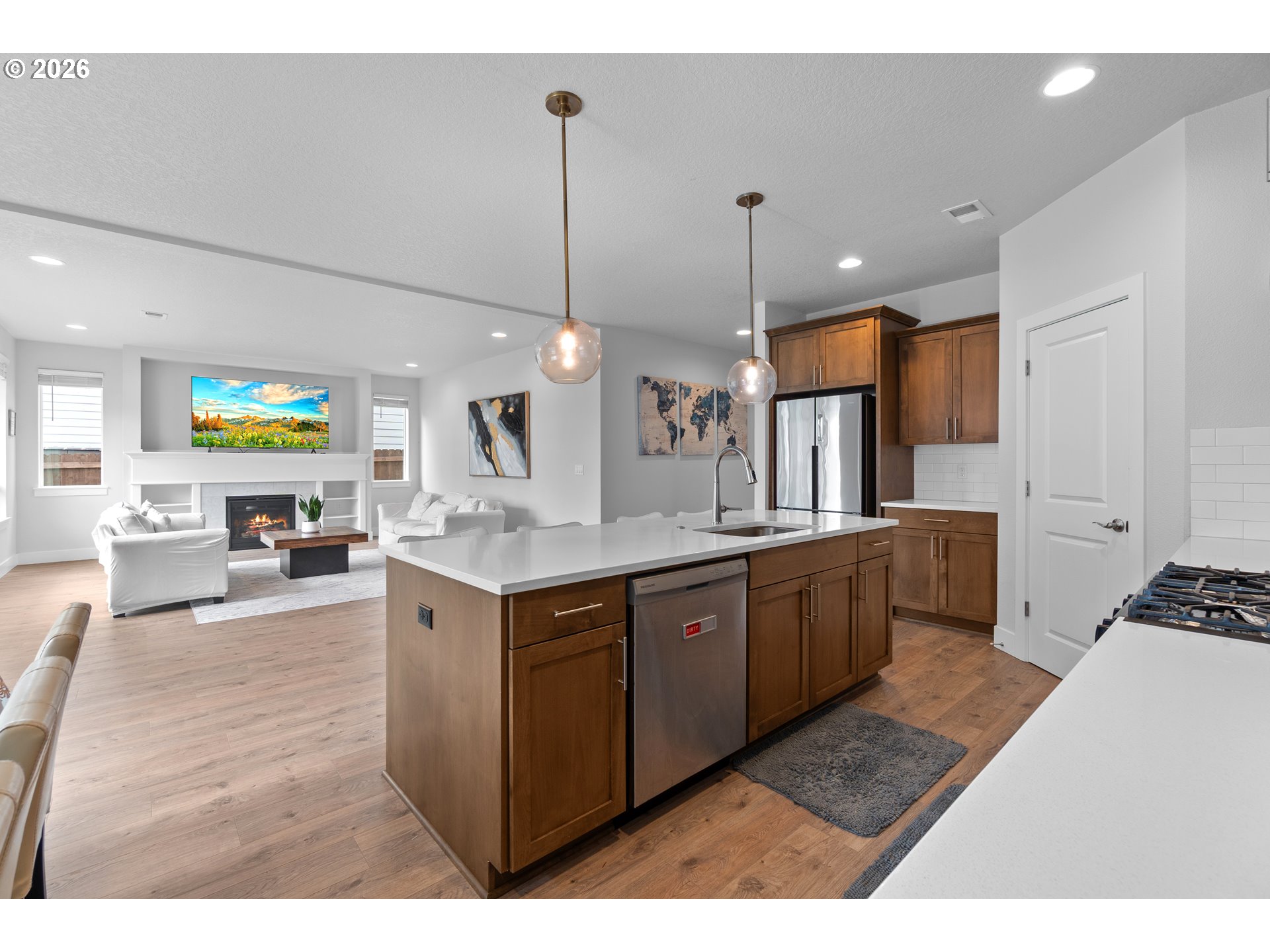 652 Southwest 49th Street Gresham, OR 97080 - Photo 16 of 46 Kitchen