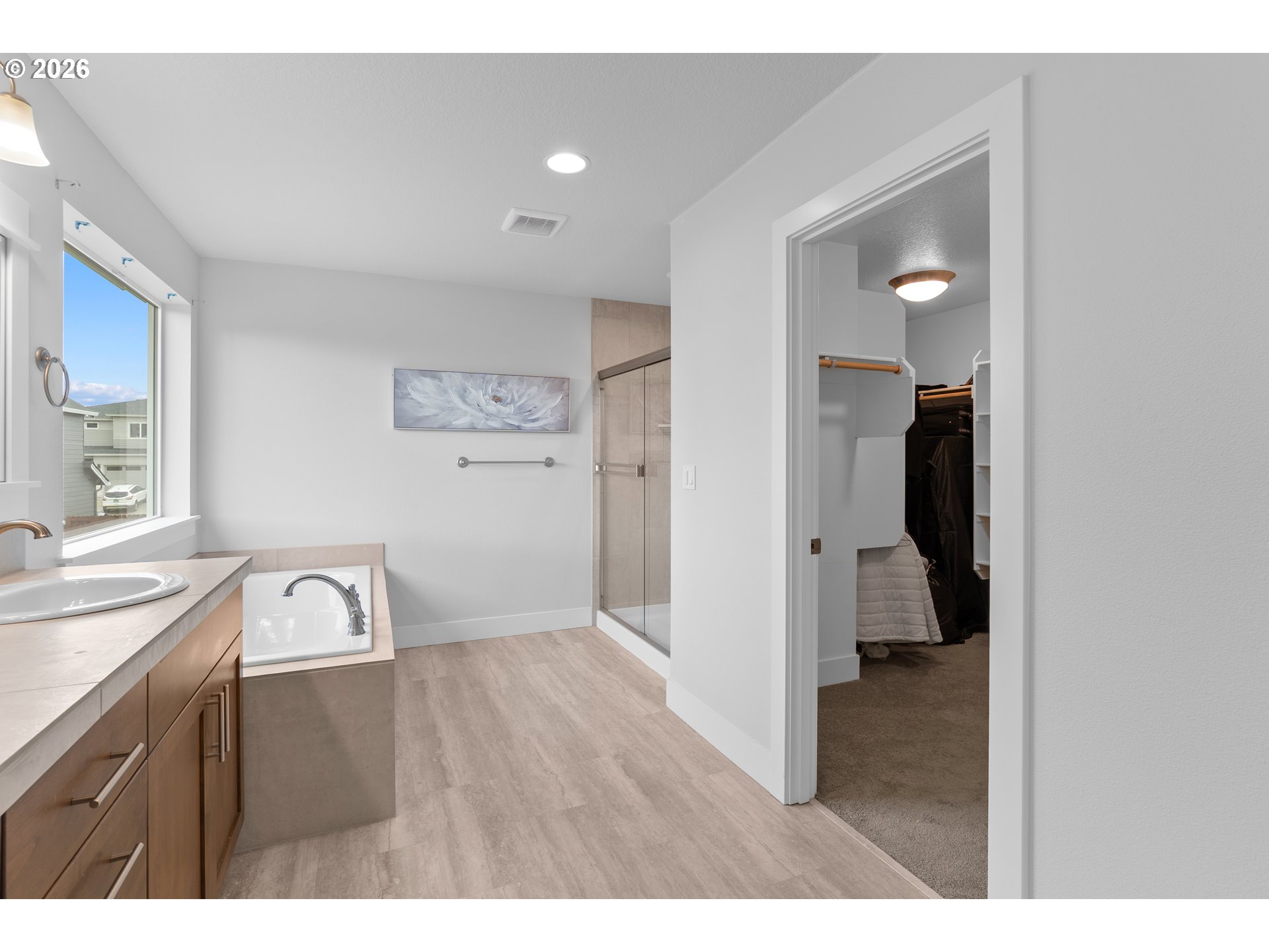 652 Southwest 49th Street Gresham, OR 97080 - Photo 33 of 46 Bathroom, Attached