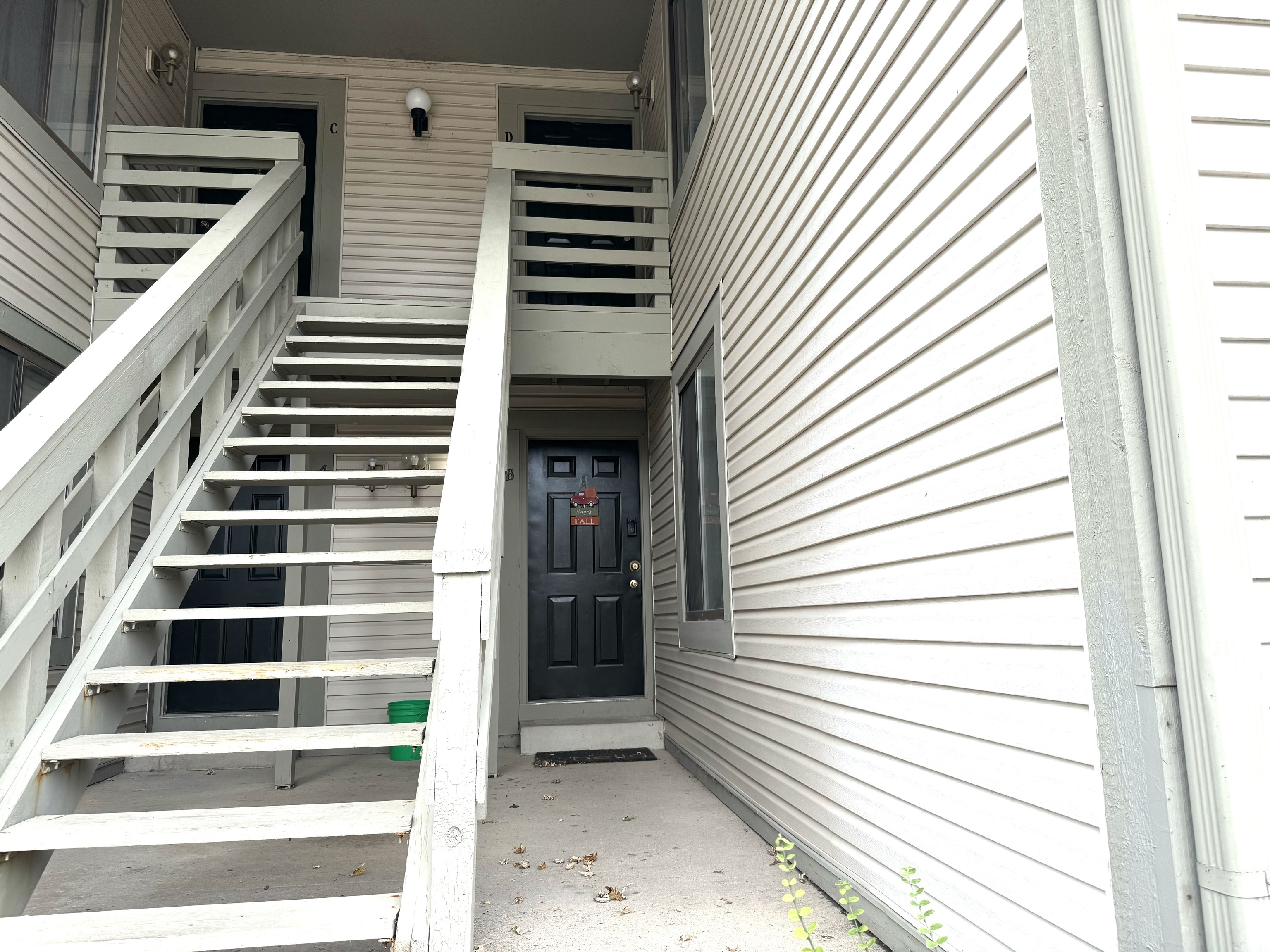 2889 Eagles Crest Circle Indianapolis, IN 46214 - Photo 2 of 15