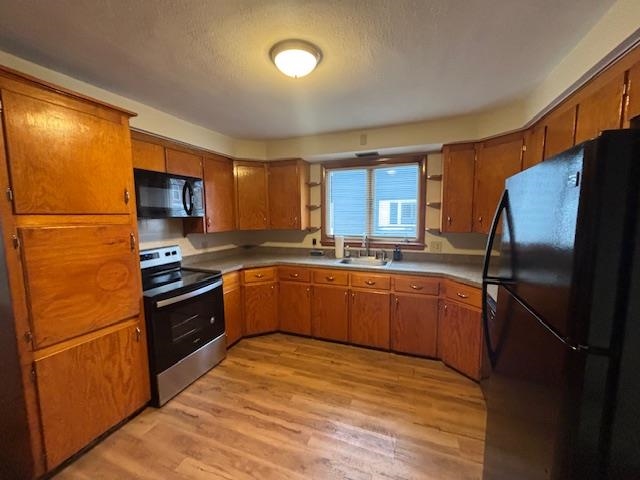 84 Bowers Street Nashua, NH 03060 - Photo 13 of 47