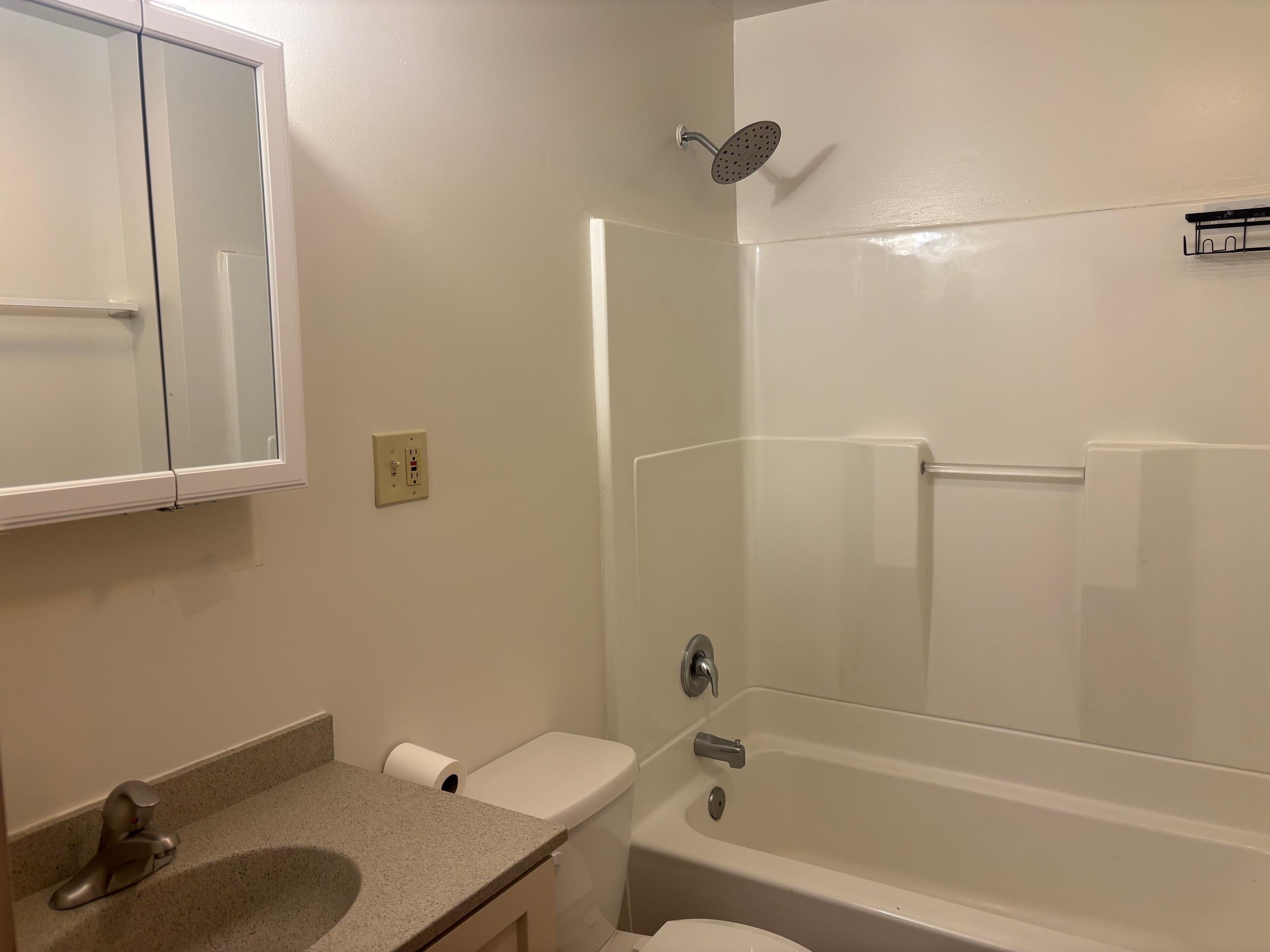 84 Bowers Street Nashua, NH 03060 - Photo 20 of 47