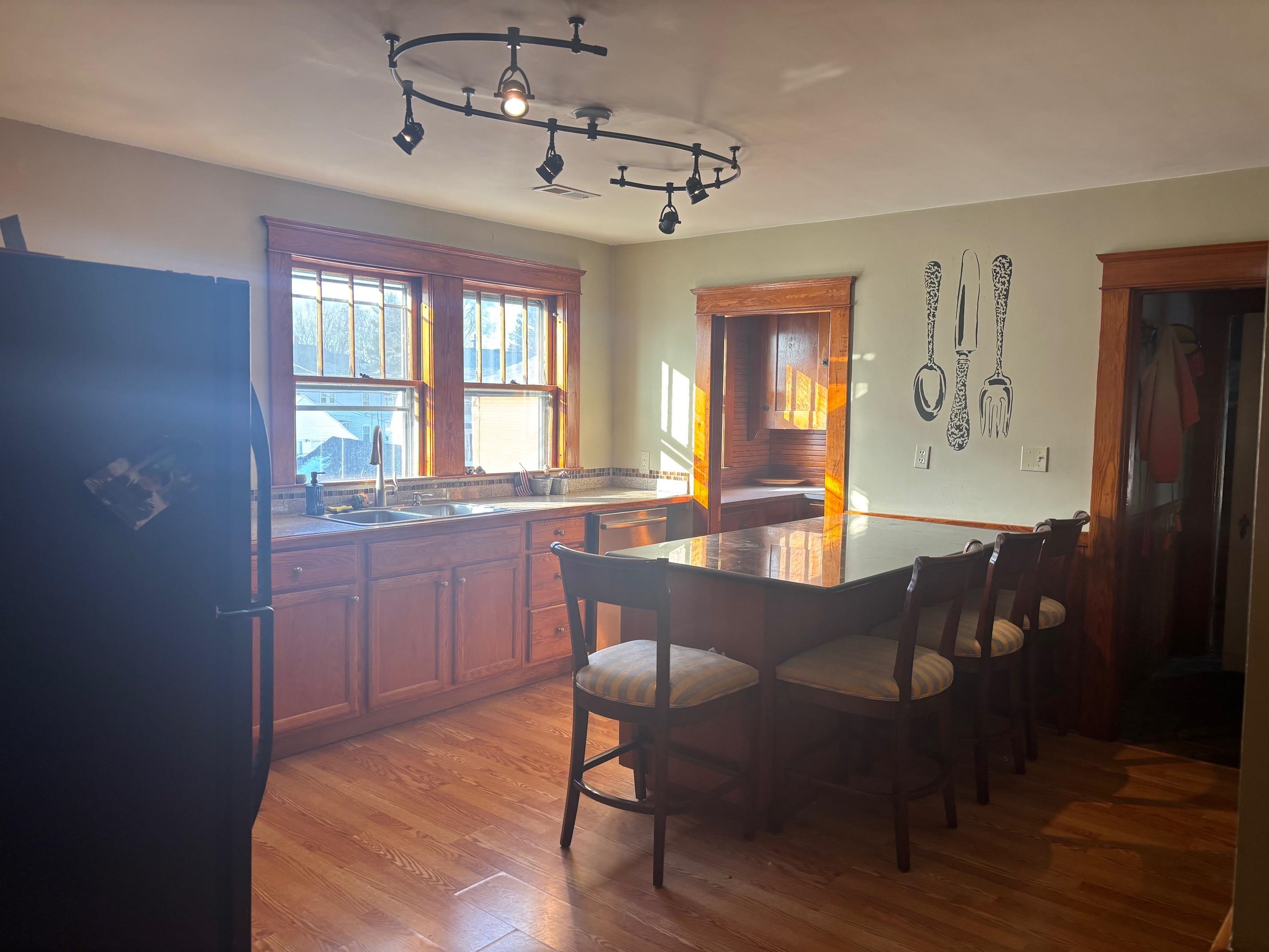 84 Bowers Street Nashua, NH 03060 - Photo 32 of 47