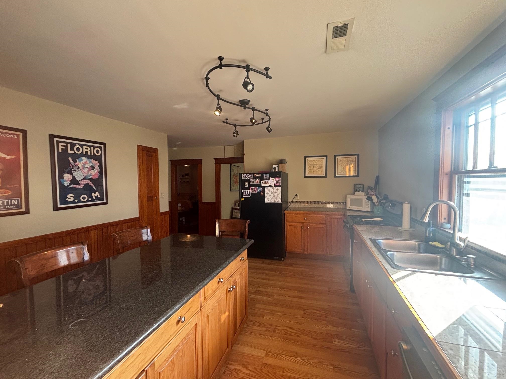 84 Bowers Street Nashua, NH 03060 - Photo 35 of 47