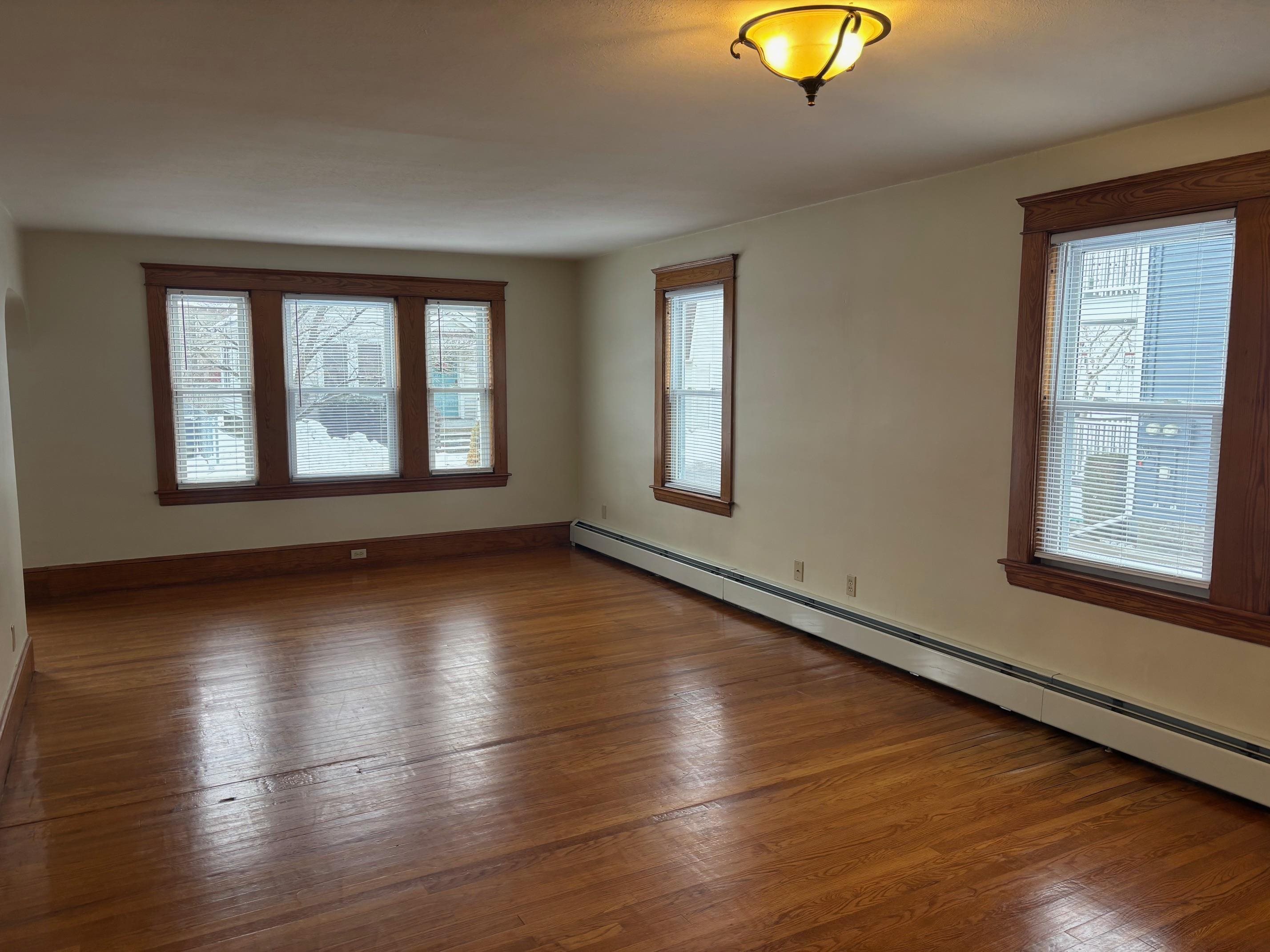 84 Bowers Street Nashua, NH 03060 - Photo 9 of 47