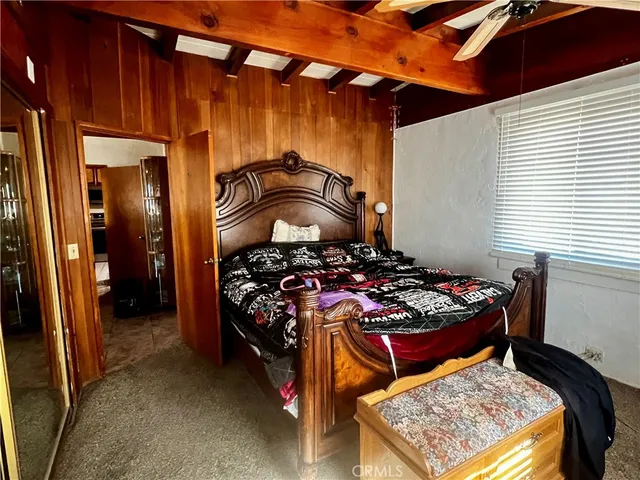 a view of a livingroom with a space