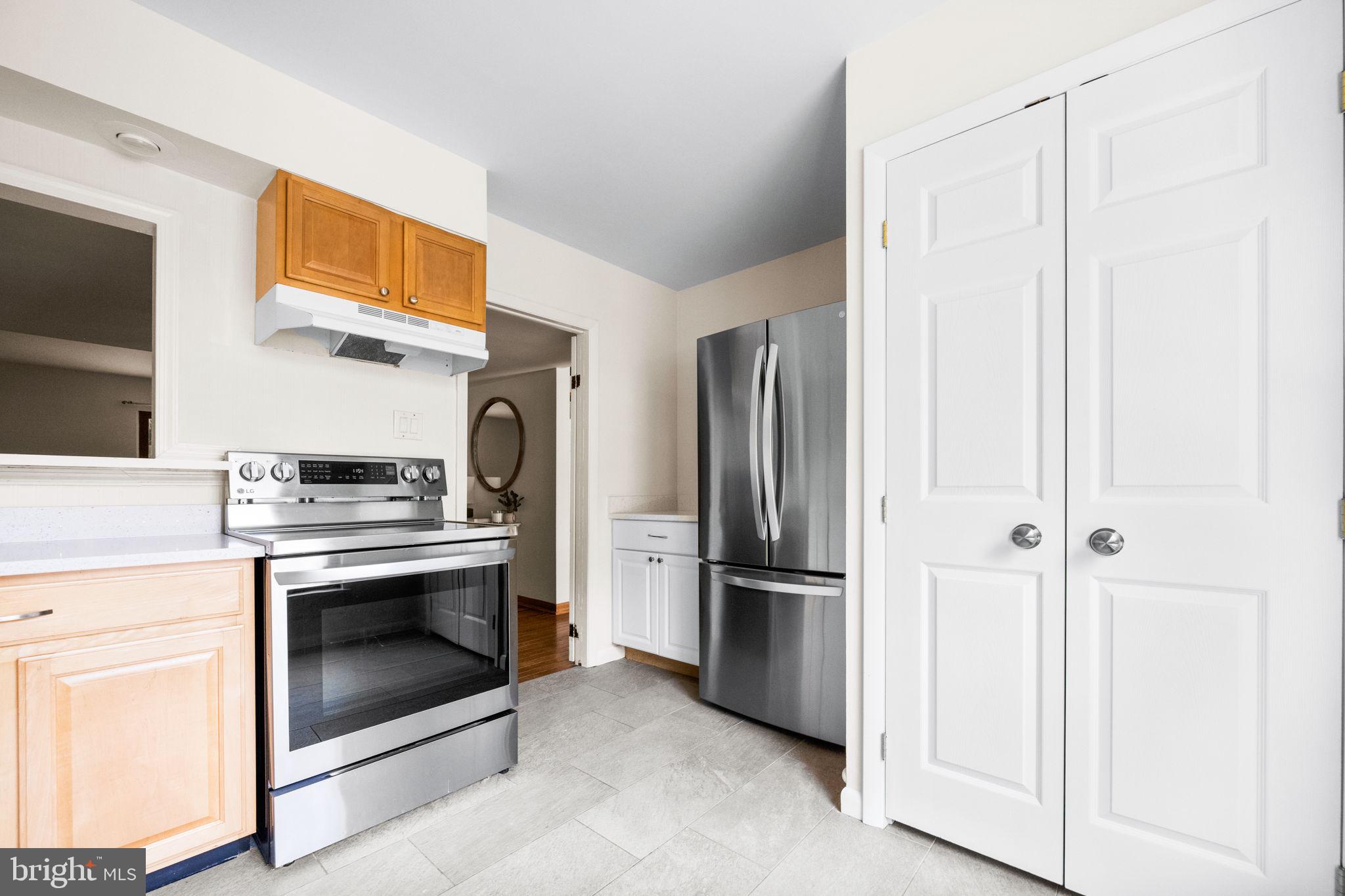 9219 Three Oaks Drive Silver Spring, MD 20901 - Photo 11 of 33