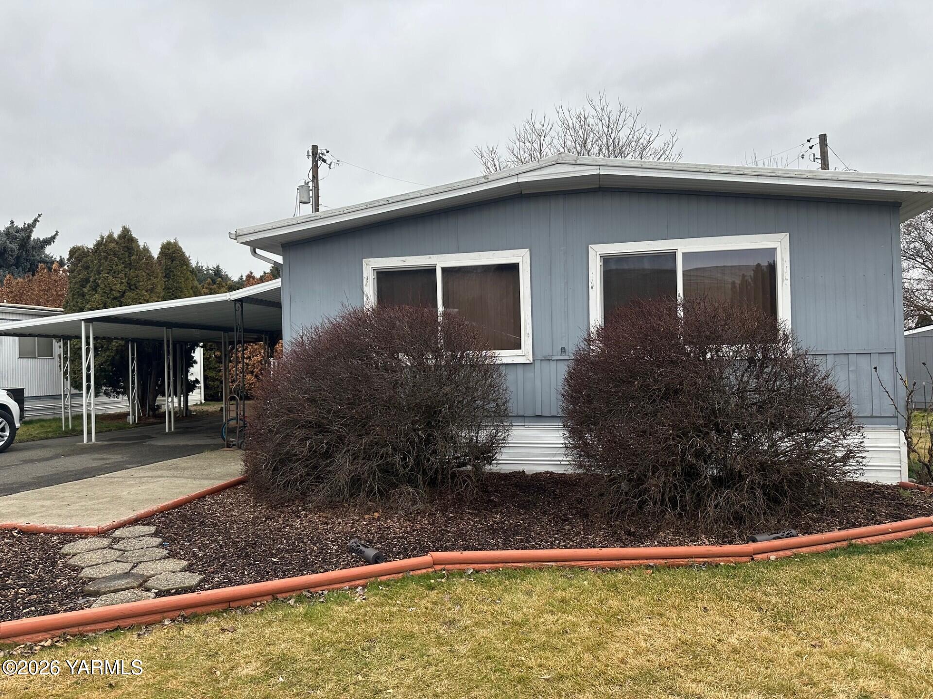 2205 Butterfield Road, Unit 11 Yakima, WA 98901 - Photo 5 of 10 b21dd931-8954-4a55-8ac7-fc3d0c623b28