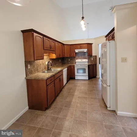 $2,500 | 138 Hawthorne Court, Reading, PA 19610