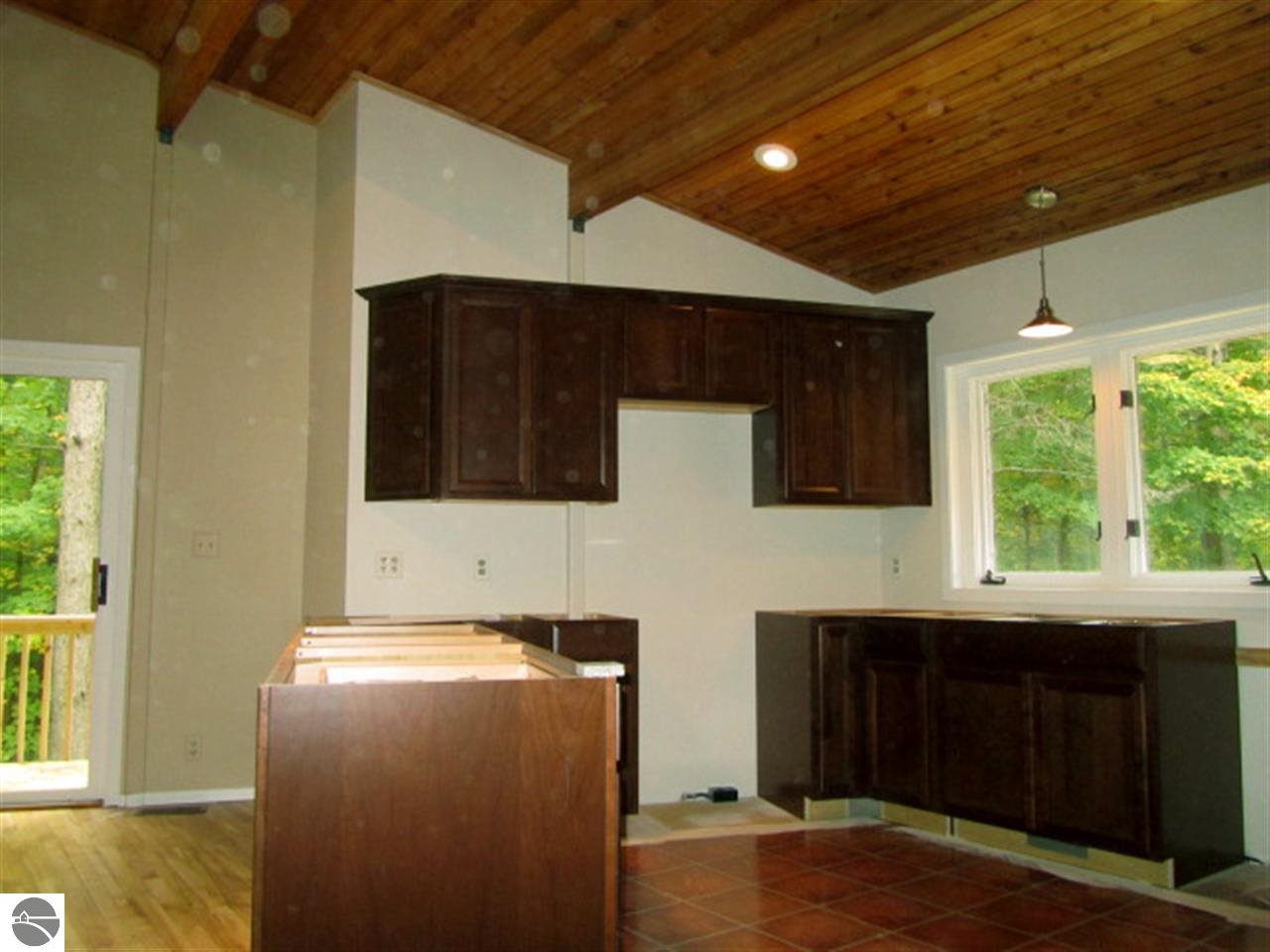 8990 East Erdt Road Suttons Bay, MI 49682 - Photo 4 of 28 1777373-3.JPG