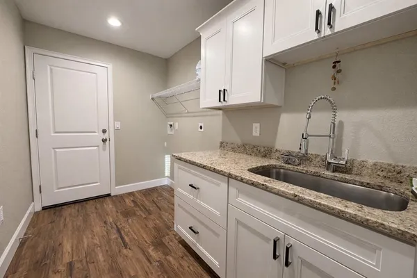 $1,700 | 5223 Kingsman Avenue, North Port, FL 34288