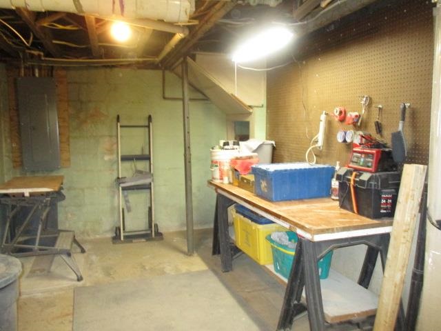 8918 Vassar Road Millington, MI 48746 - Photo 44 of 46 50070922-43.JPG