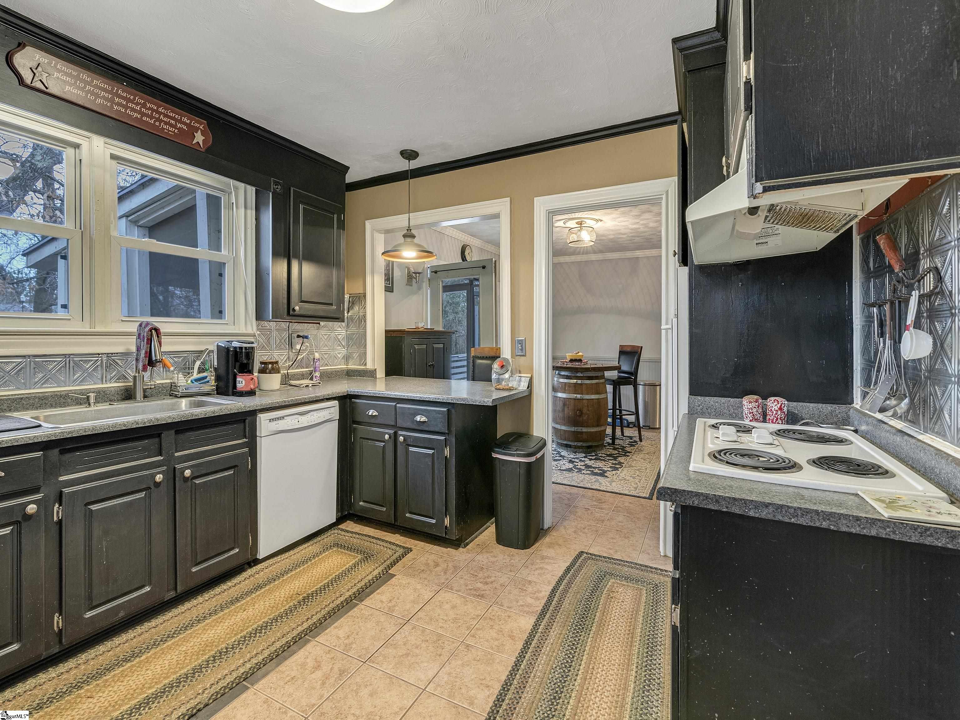125 State Rd S-42-2623 Greer, SC 29651 - Photo 8 of 32 Gallery Image 8