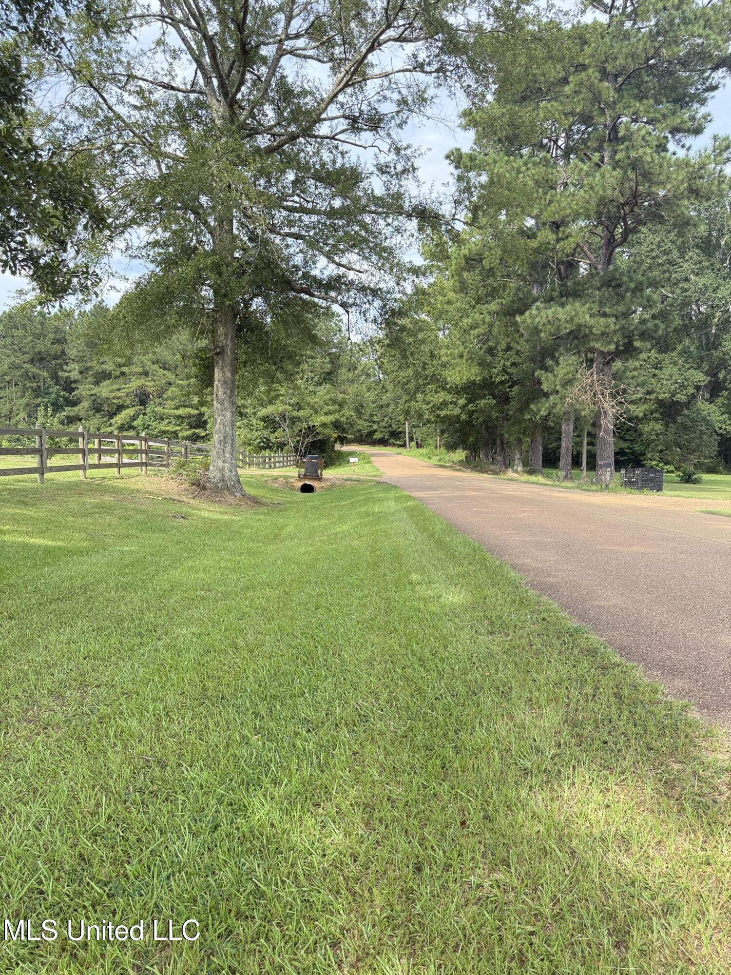 1097 Bethesda Road Hazlehurst, MS 39083 - Photo 11 of 23 IMG_9262