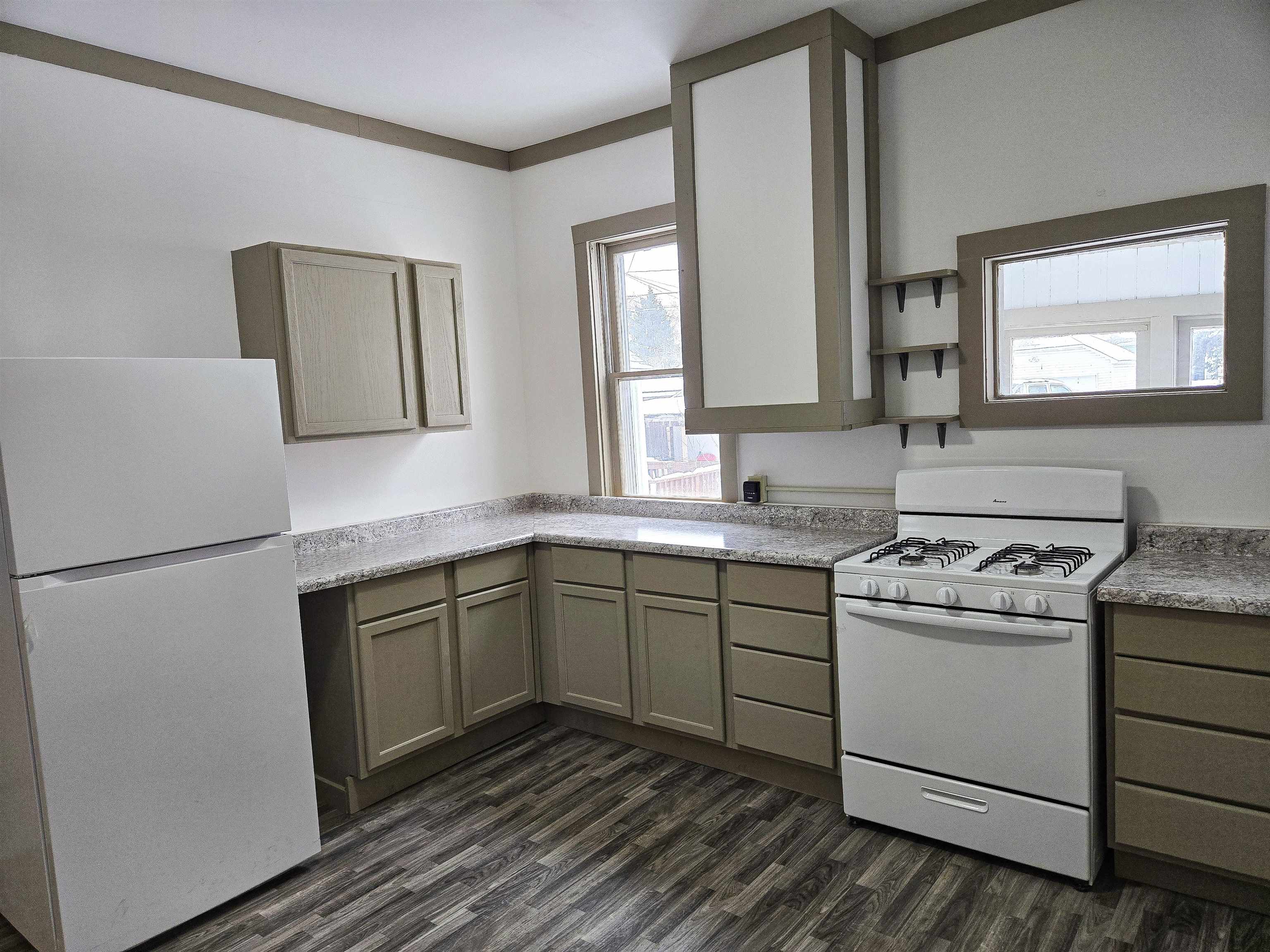 1015 Weeks Avenue Superior, WI 54880 - Photo 4 of 19