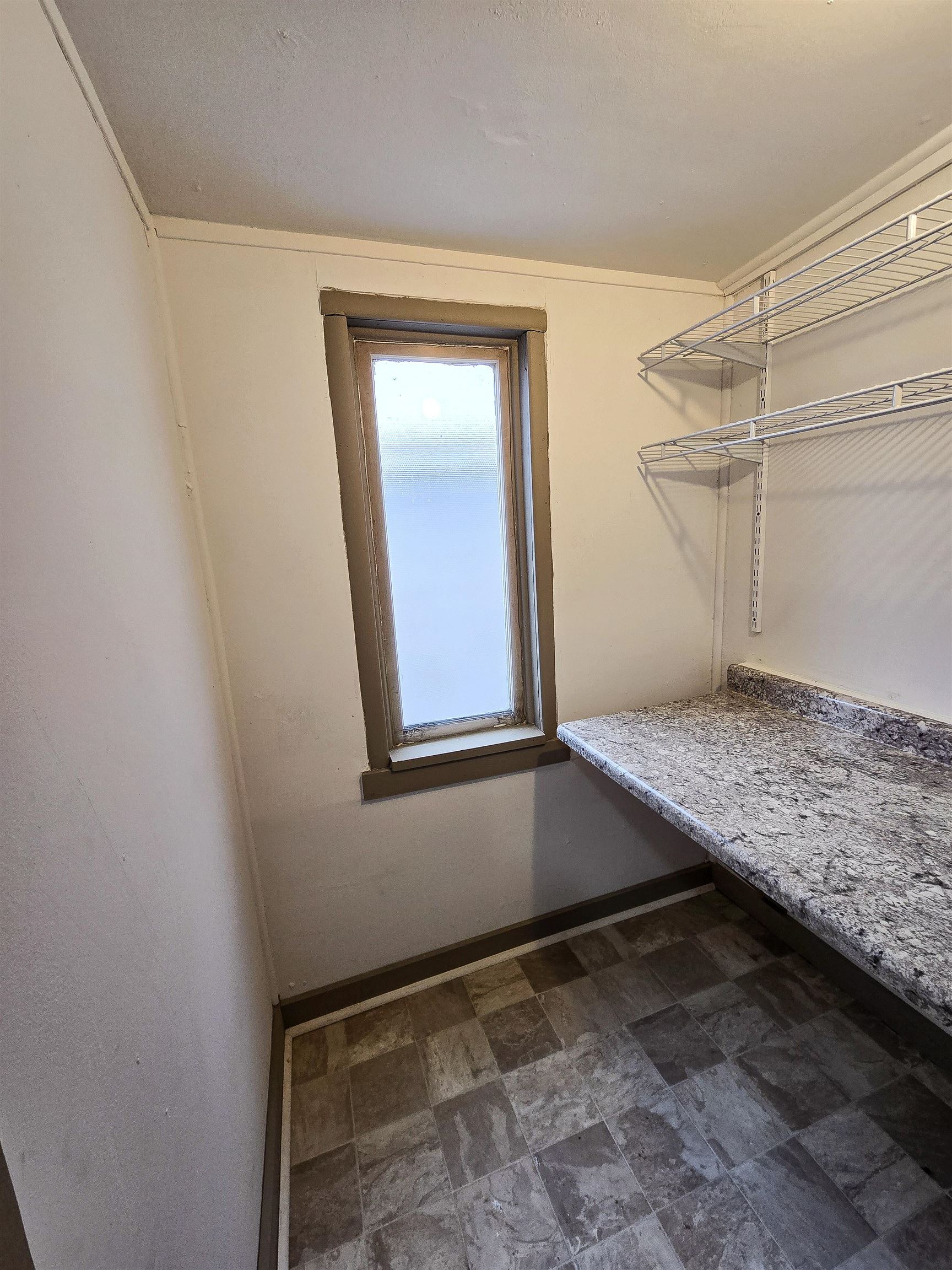 1015 Weeks Avenue Superior, WI 54880 - Photo 5 of 19